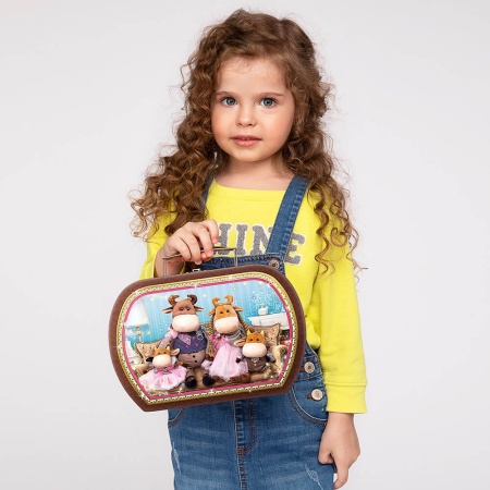 Новогодняя упаковка «Чемоданчик «В кругу семьи» УКБ-22